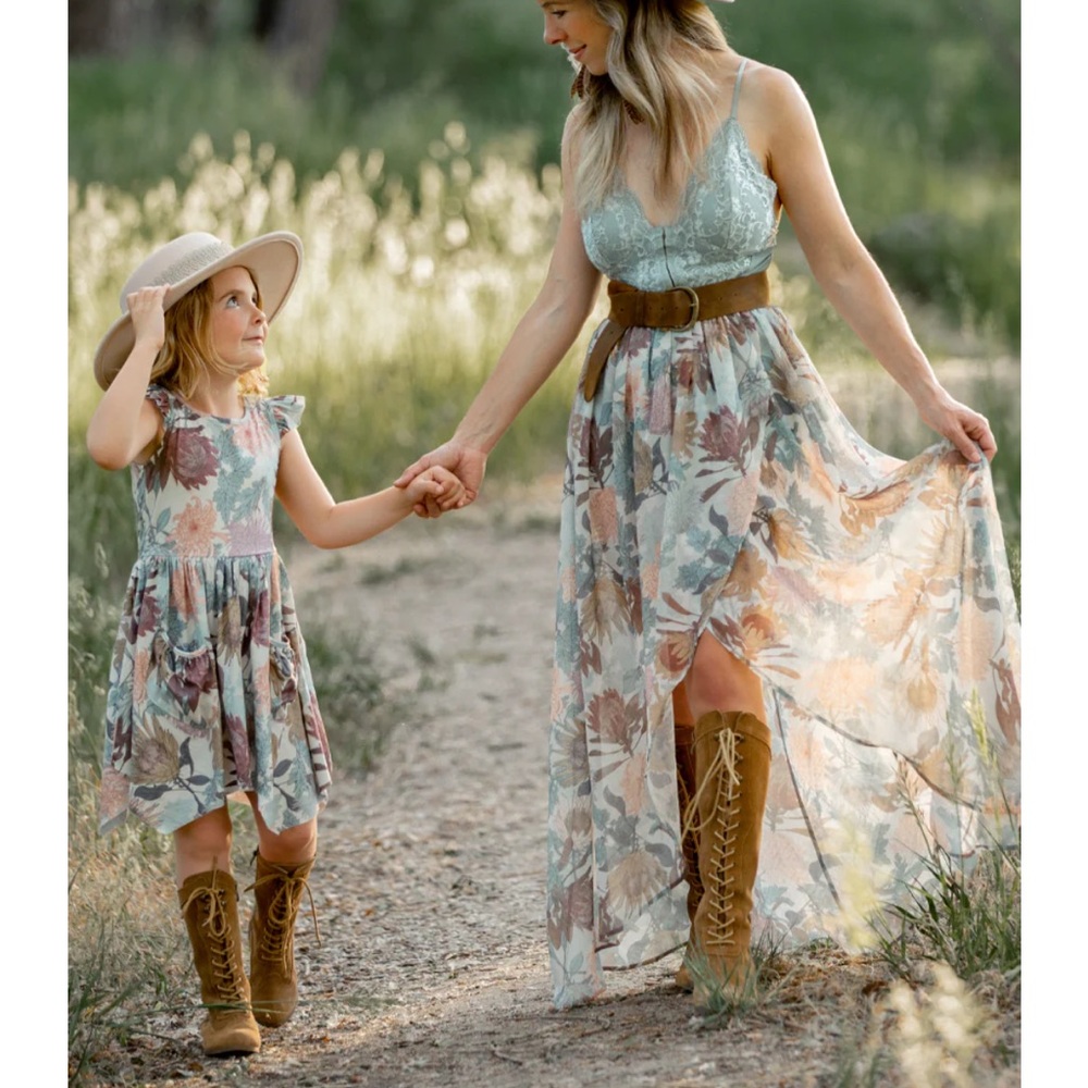 JOY FOLIE KATHARINA DRESS
IN ECRU FLORAL size XL